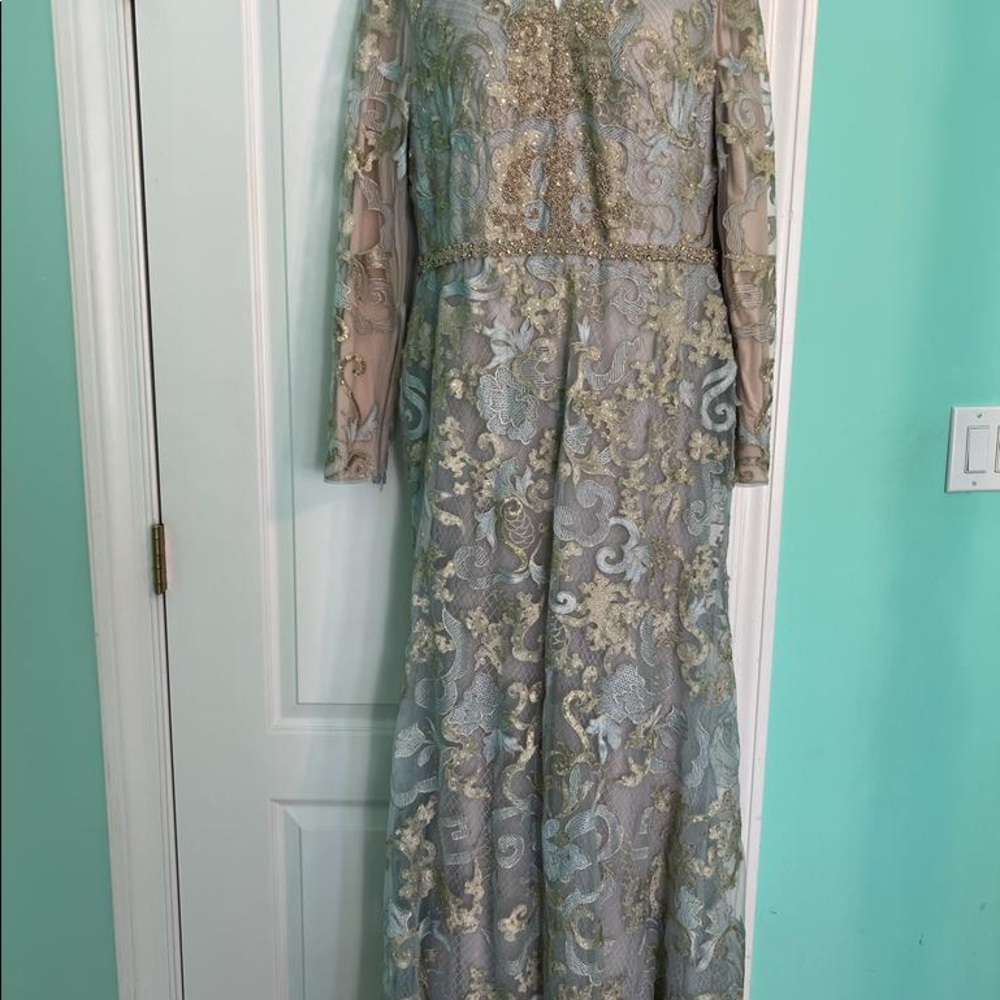 Mac Duggal Sequin Net Long-Sleeve A-Line Gown - image 6